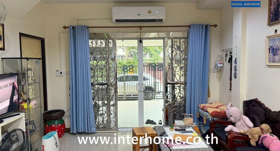 For sale 4 bedrooms townhouse in Bueng Kum, Bangkok