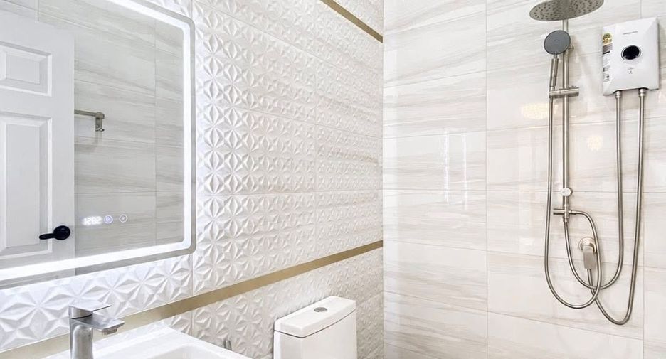 Продажа 3 спальни дом в Банг Ламунг, Чонбури