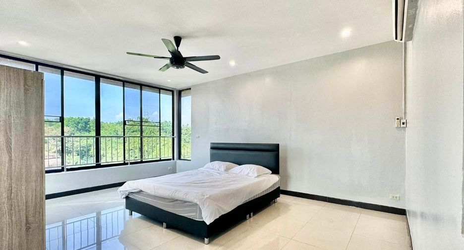 For rent and for sale 6 bedrooms villa in Bang Lamung, Chonburi