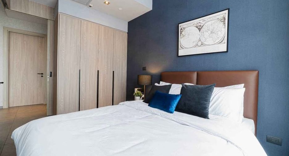For rent 2 bedrooms condo in Watthana, Bangkok