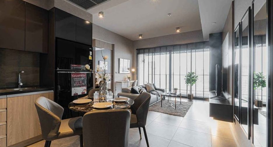 For rent 2 bedrooms condo in Watthana, Bangkok