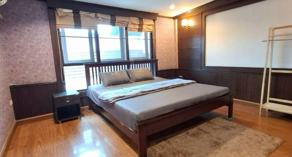 For rent 6 bedrooms house in Mueang Chiang Mai, Chiang Mai