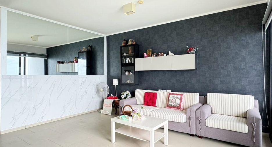For rent 2 bedrooms condo in Bang Lamung, Chonburi