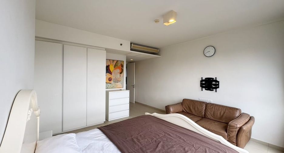 For rent 2 bedrooms condo in Bang Lamung, Chonburi