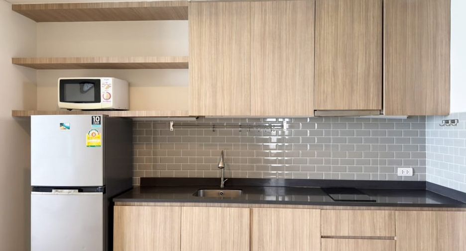 For rent 2 bedrooms condo in Bang Lamung, Chonburi