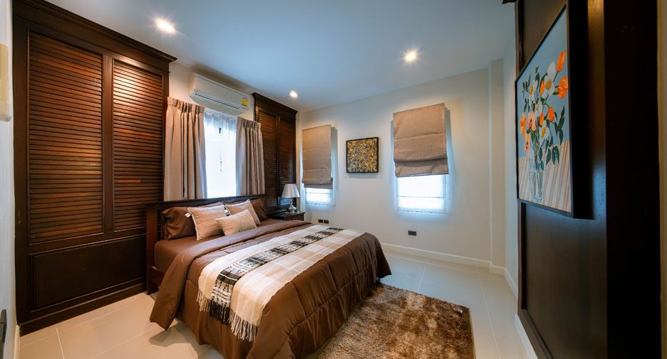 For rent 4 bedrooms villa in San Sai, Chiang Mai