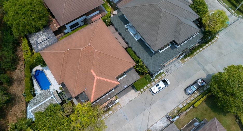 For rent 4 bedrooms villa in San Sai, Chiang Mai