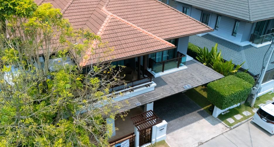 For rent 4 bedrooms villa in San Sai, Chiang Mai