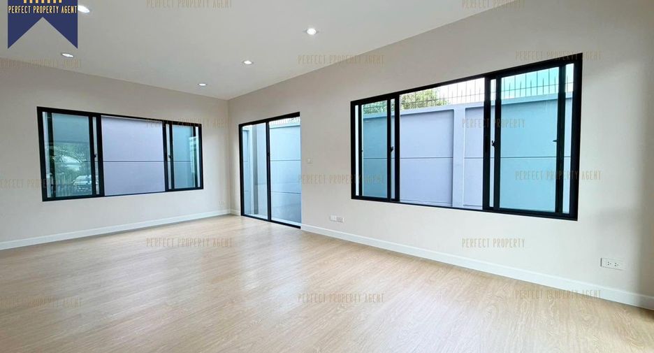 Haus zum Kauf mit 3 Zimmer in Mueang Pathum Thani, Pathum Thani
