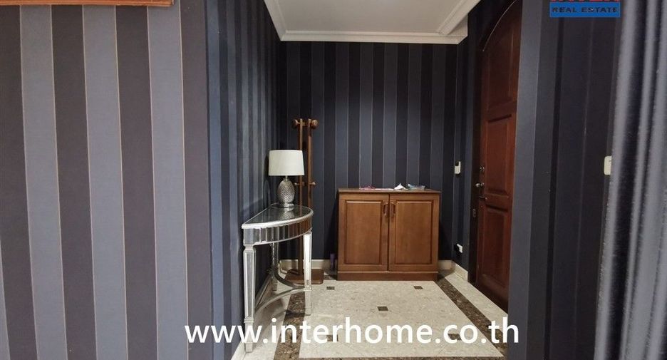 For sale 3 ベッドルーム house in Chom Thong, Bangkok