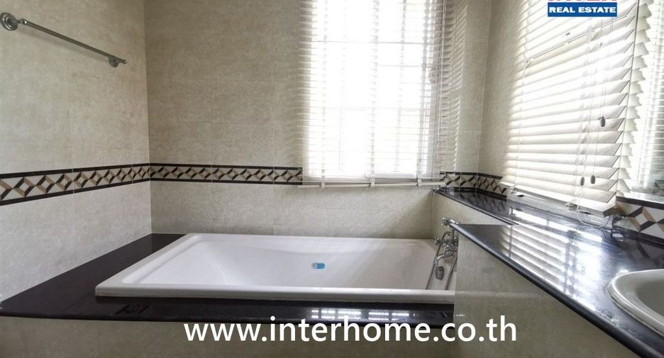 For sale 3 ベッドルーム house in Chom Thong, Bangkok