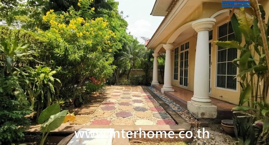 For sale 3 ベッドルーム house in Chom Thong, Bangkok