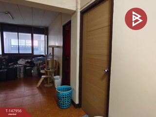 For sale 8 ベッドルーム retail Space in Sam Phran, Nakhon Pathom