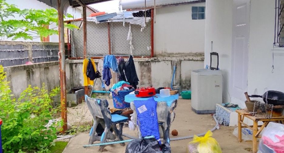For sale 3 bedrooms house in Mueang Surin, Surin