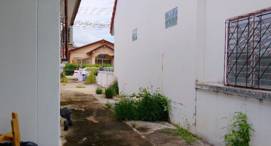 For sale 3 bedrooms house in Mueang Surin, Surin