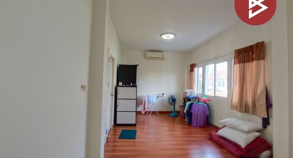 For sale 3 bedrooms house in Khlong Sam Wa, Bangkok