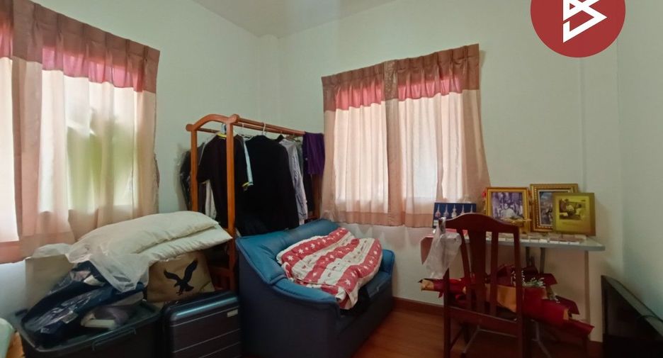 For sale 3 bedrooms house in Khlong Sam Wa, Bangkok