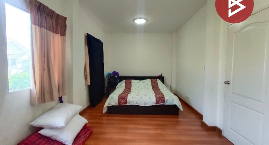 For sale 3 bedrooms house in Khlong Sam Wa, Bangkok