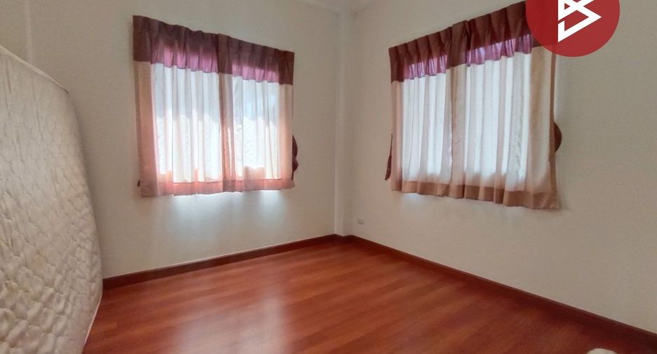 For sale 3 bedrooms house in Khlong Sam Wa, Bangkok