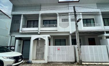 For rent 2 bedrooms townhouse in San Sai, Chiang Mai
