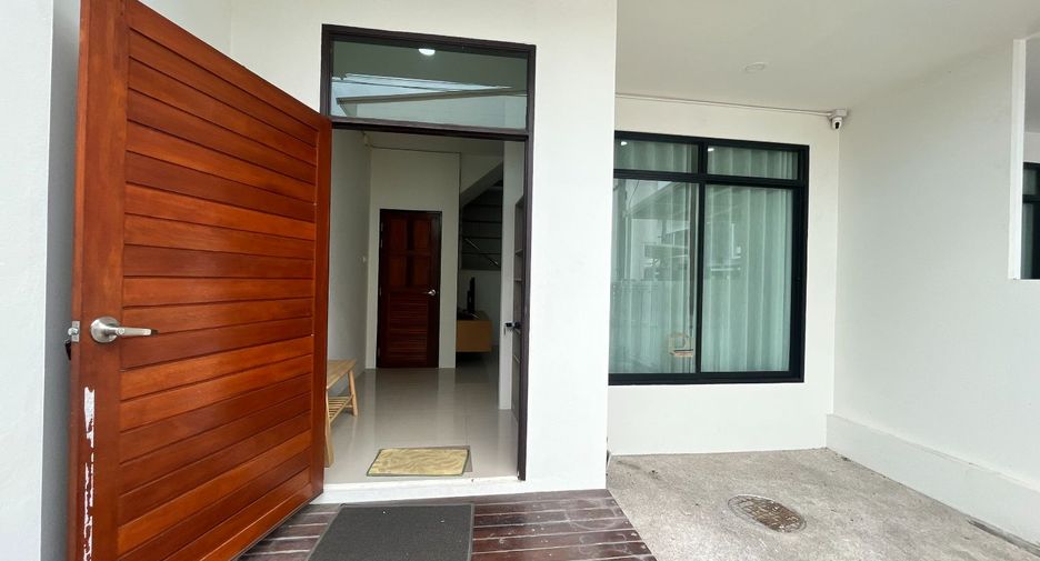 For rent 2 bedrooms townhouse in San Sai, Chiang Mai