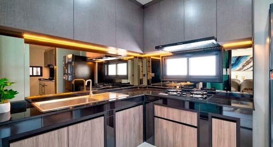 For rent 5 bedrooms villa in Jomtien, Pattaya