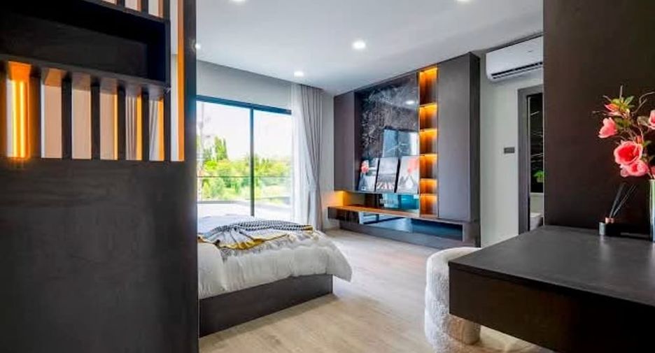 For rent 5 bedrooms villa in Jomtien, Pattaya