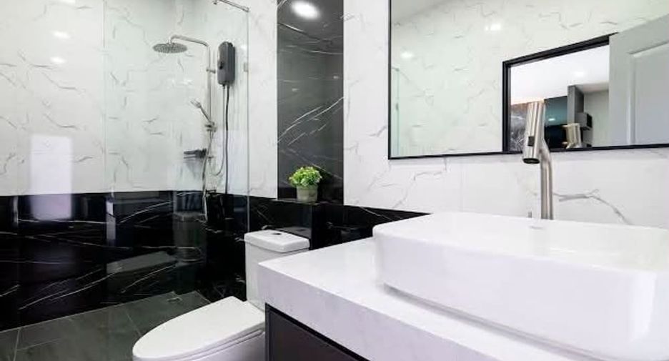 For rent 5 bedrooms villa in Jomtien, Pattaya