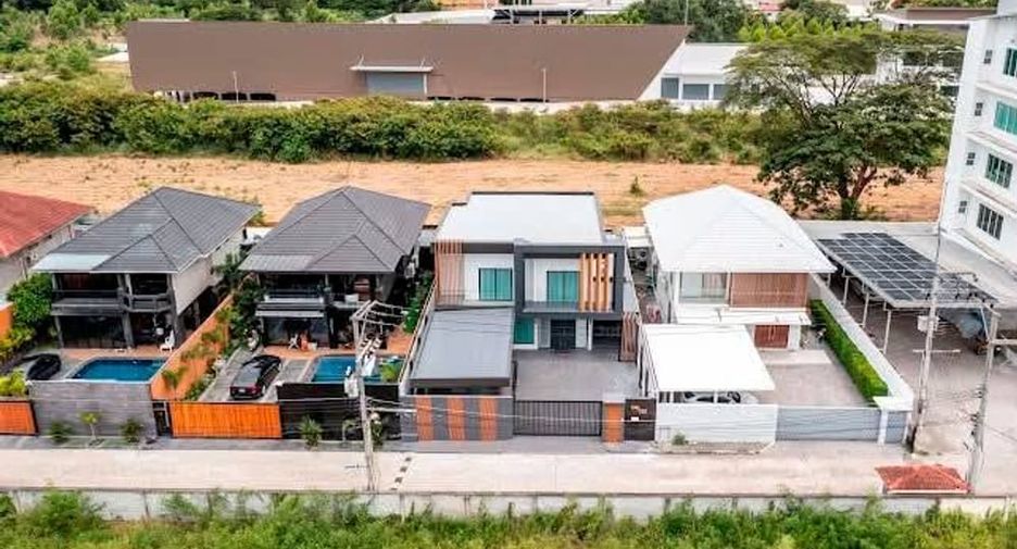 For rent 5 bedrooms villa in Jomtien, Pattaya