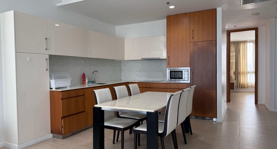 For rent 3 bedrooms condo in Bang Lamung, Chonburi