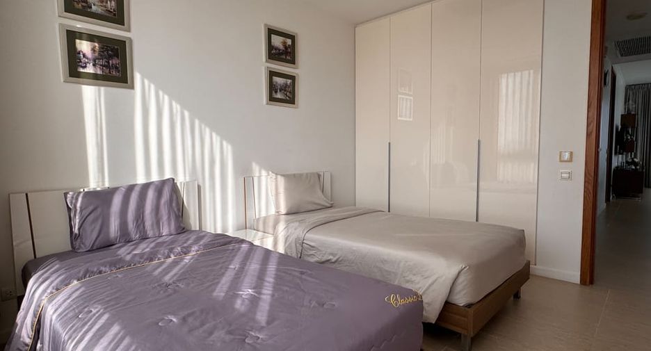 For rent 3 bedrooms condo in Bang Lamung, Chonburi