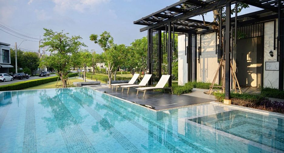 For sale 3 bedrooms house in Thung Khru, Bangkok
