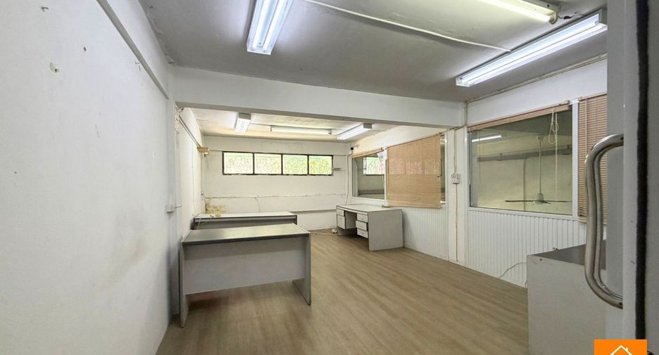 For rent retail Space in Bang Khae, Bangkok