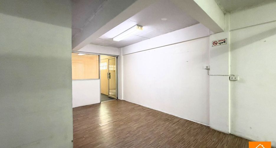 For rent retail Space in Bang Khae, Bangkok