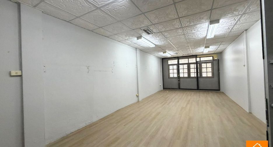 For rent retail Space in Bang Khae, Bangkok
