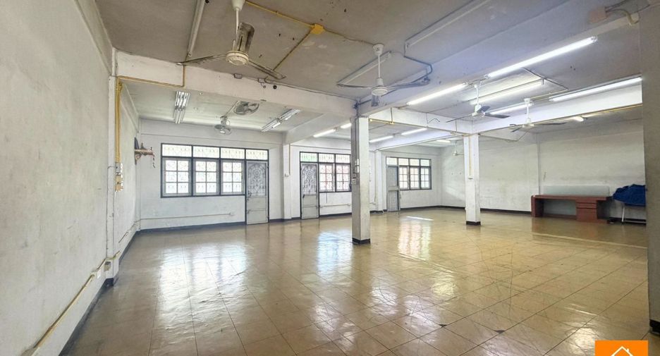 For rent retail Space in Bang Khae, Bangkok
