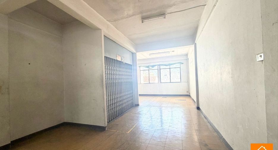 For rent retail Space in Bang Khae, Bangkok