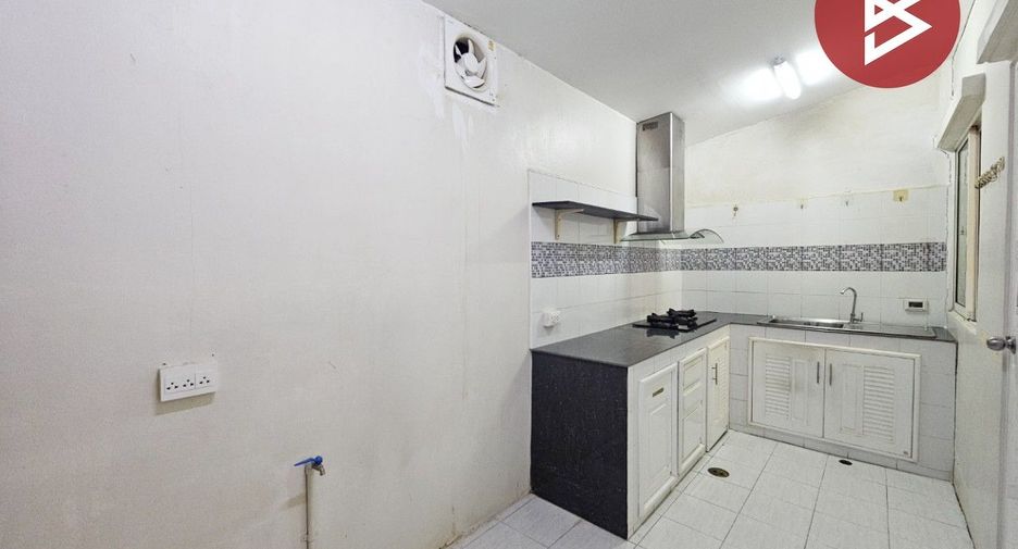 For sale 3 bedrooms townhouse in Phra Pradaeng, Samut Prakan