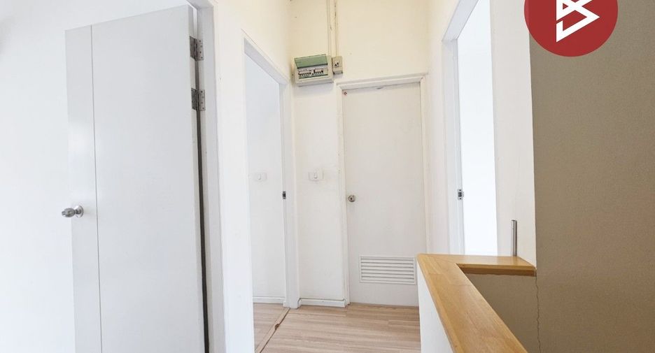 For sale 3 bedrooms townhouse in Phra Pradaeng, Samut Prakan