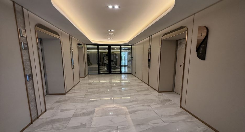 For sale 1 bed condo in Bang Na, Bangkok