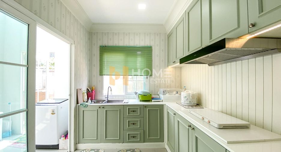 Casa en venta de 4 habitaciones en Bang Khae, Bangkok