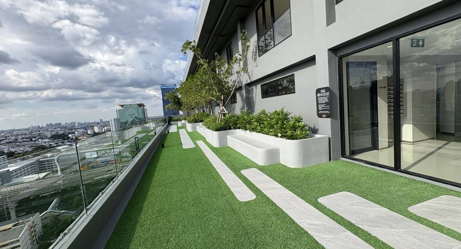 For sale 1 bed condo in Bang Na, Bangkok