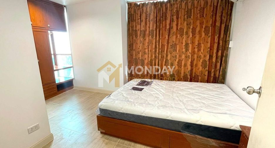 For rent 2 bedrooms condo in Ratchathewi, Bangkok