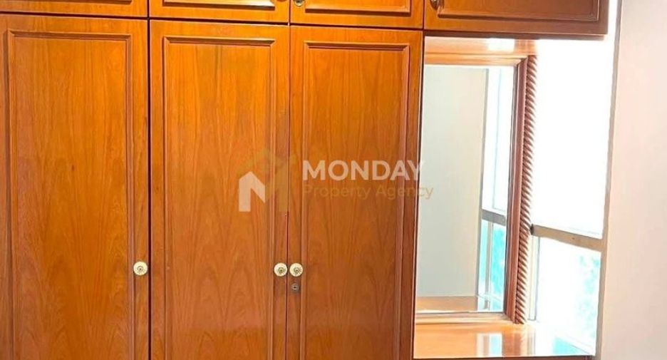 For rent 2 bedrooms condo in Ratchathewi, Bangkok