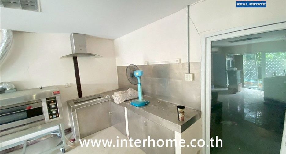 For sale 4 bedrooms house in Min Buri, Bangkok