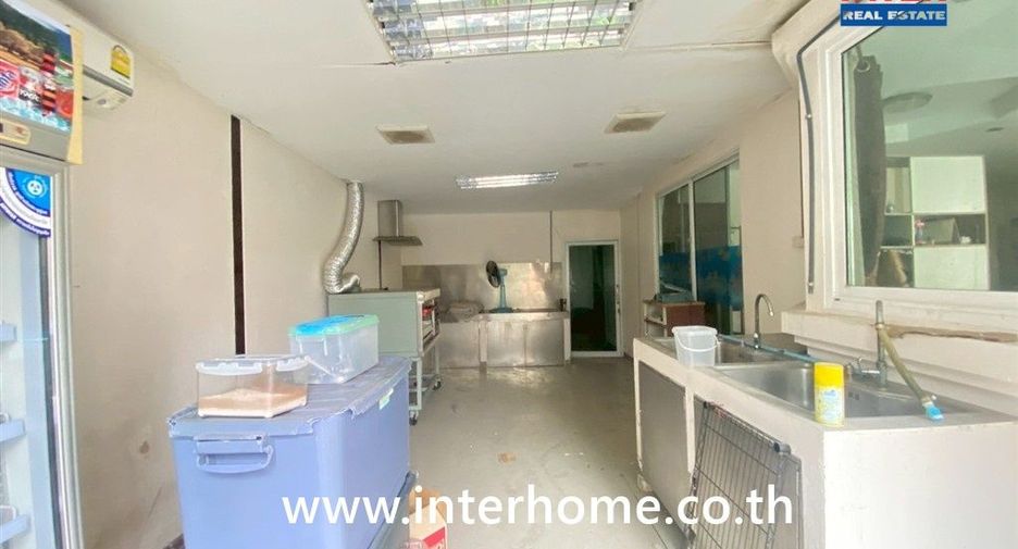 For sale 4 bedrooms house in Min Buri, Bangkok