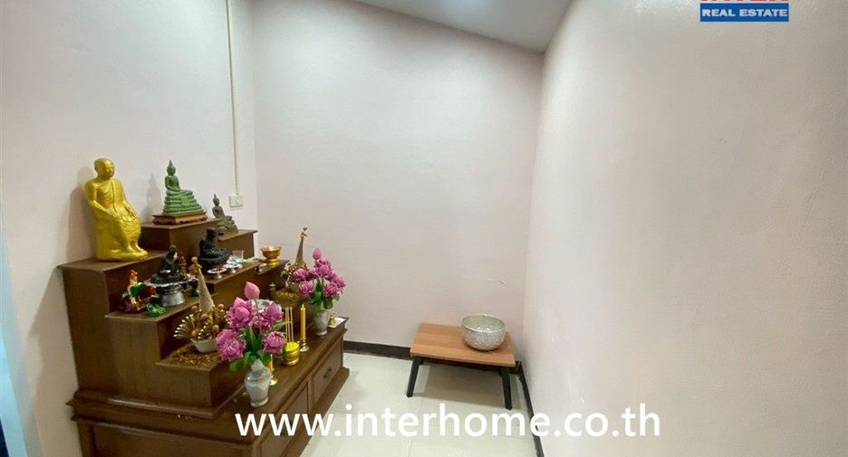 For sale 4 bedrooms house in Min Buri, Bangkok