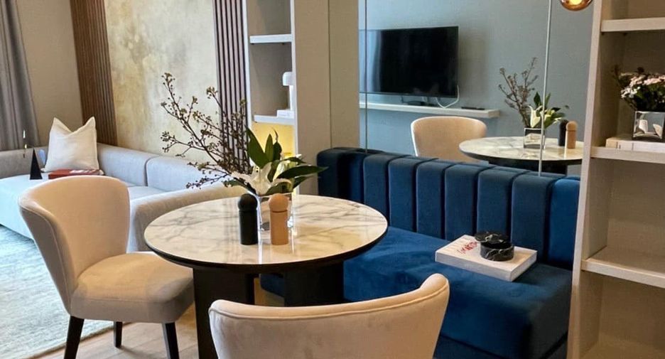 For rent 2 bedrooms condo in Phaya Thai, Bangkok