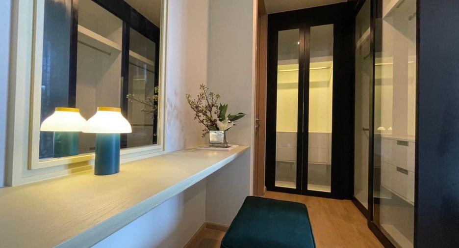For rent 2 bedrooms condo in Phaya Thai, Bangkok