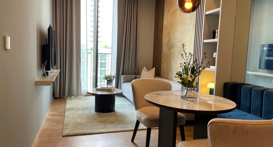 For rent 2 bedrooms condo in Phaya Thai, Bangkok